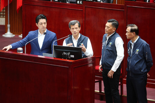 議員指歐洲學校外現納粹旗　北市警局：協助排除