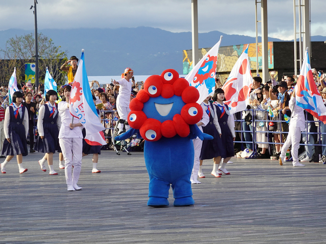 日本76歲「世博奶奶」全勤獎  連184天打卡大阪世博 | 華視新聞
