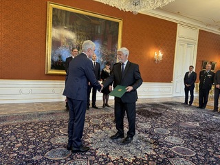 捷克總統接受新任大使遞交國書   深化多國外交關係