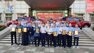 嘉縣產業園區廠商捐滅火系統　翁章梁贈感謝狀