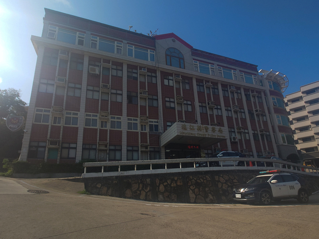 涉偷竊馬祖多間寺廟香油錢　男逃到高雄仍被警逮 | 華視新聞