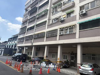 台中太平社區花台墜落路面　市府初判鋼筋鏽蝕釀禍