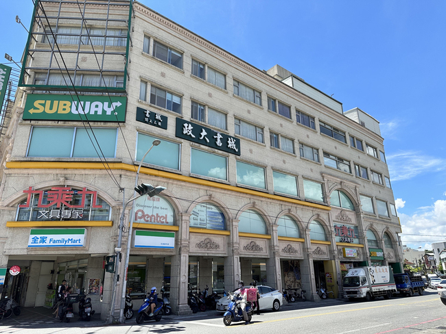 政大書城花蓮店歷15年撐不下去了  11/25熄燈 | 華視新聞