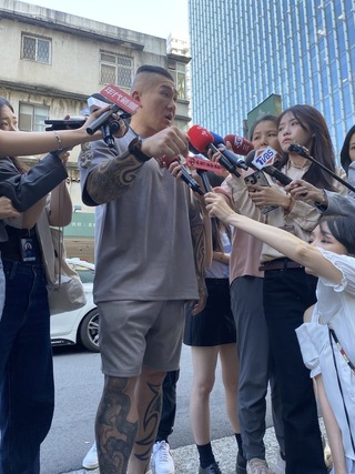 直播喊斬首總統　館長赴刑事局稱無恐嚇之意