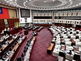 議會提案要北市府普發現金　綠推2.1萬藍未提金額