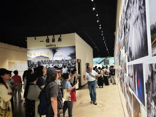 社會運動影像展吸睛  策展人對談18日舉行 | 華視新聞