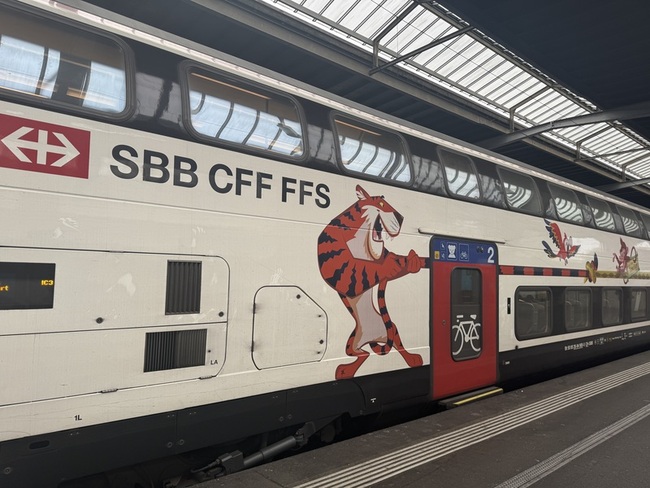 瑞士國鐵親子車廂不怕孩子吵  更怕暴力滋事分子 | 華視新聞