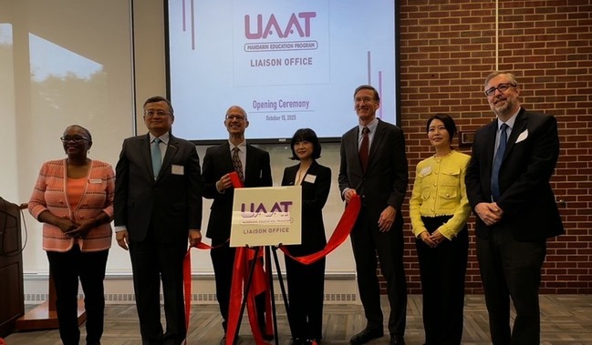 台美語言文化合作　伊利諾大學成立華語文中心 | 華視新聞