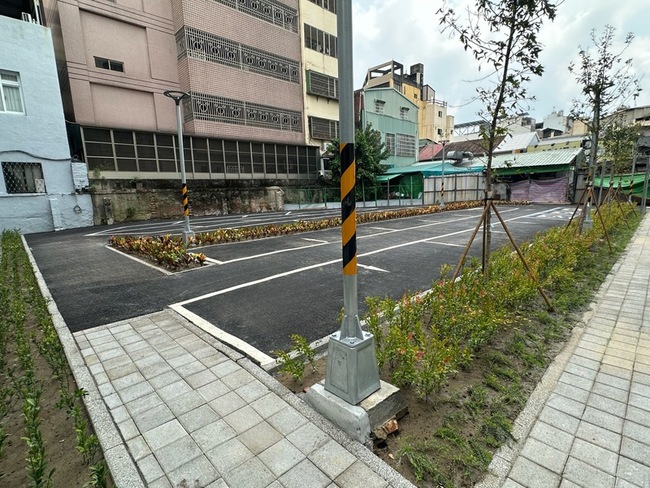 台中忠孝夜市新增機車停車場17日啟用　安心逛夜市 | 華視新聞