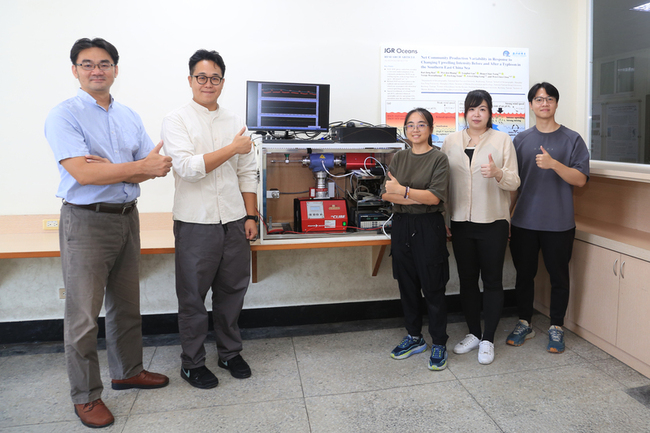 颱風幫海洋深呼吸　中山大學揭密東海湧升區碳循環 | 華視新聞