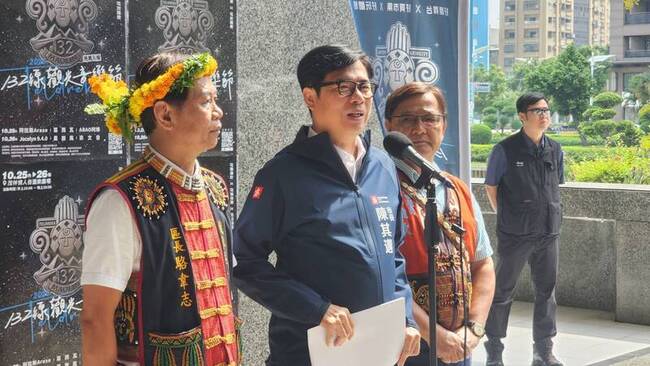 迎接BLACKPINK　高雄6大景點週末延後熄燈 | 華視新聞