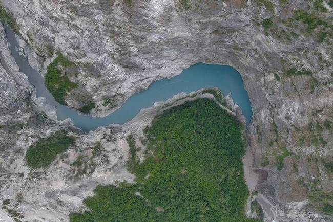 花蓮又形成新堰塞湖恐潰決  緊急疏散住戶及遊客 | 華視新聞