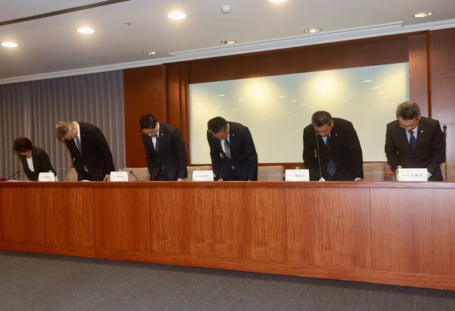 空服員病逝　長榮航主管鞠躬致歉：啟動精進措施 | 華視新聞