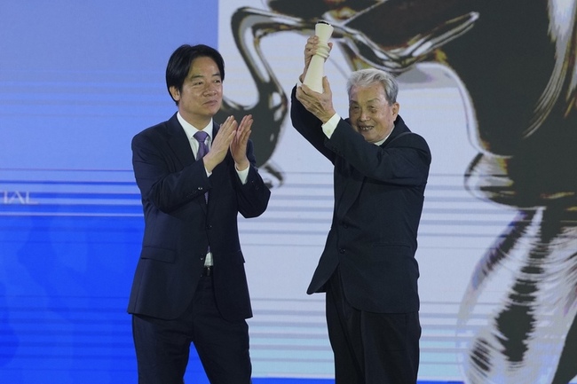 賴總統肯定文化獎得主　綻放屬於台灣獨特光芒 | 華視新聞