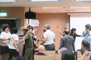 民團辦美保守派柯克紀念會　緬懷爭取自由信念