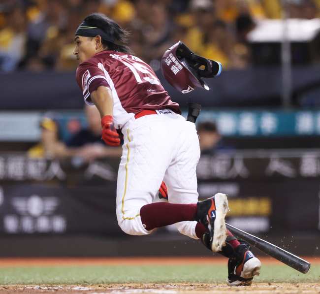 林子偉關鍵守備讓兄弟滿壘1分未得　不想個人為團隊 | 華視新聞