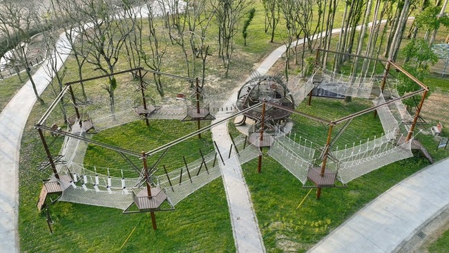 嘉義雜草叢生荒地再生  變身體能訓練戶外樂園 | 華視新聞