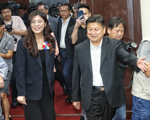 趙少康籲降低親中色彩　鄭麗文盼選舉激情早一天結束