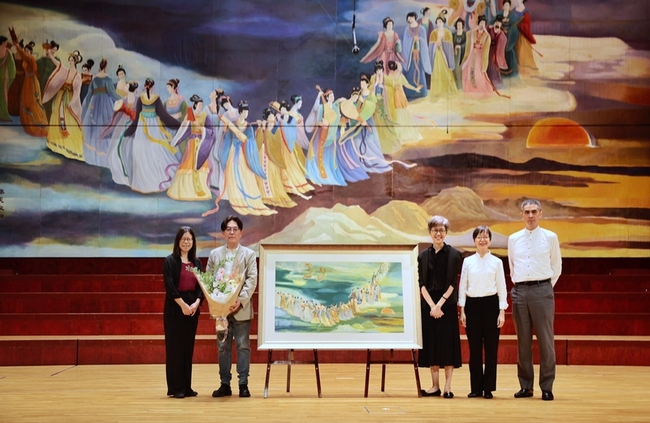 國家音樂廳護幕「樂天啟和」　原畫重返誕生地 | 華視新聞