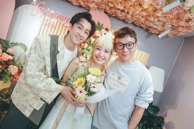 Lulu、陳漢典登記結婚　陳鎮川送金鏟子祝早生貴子 | 華視新聞