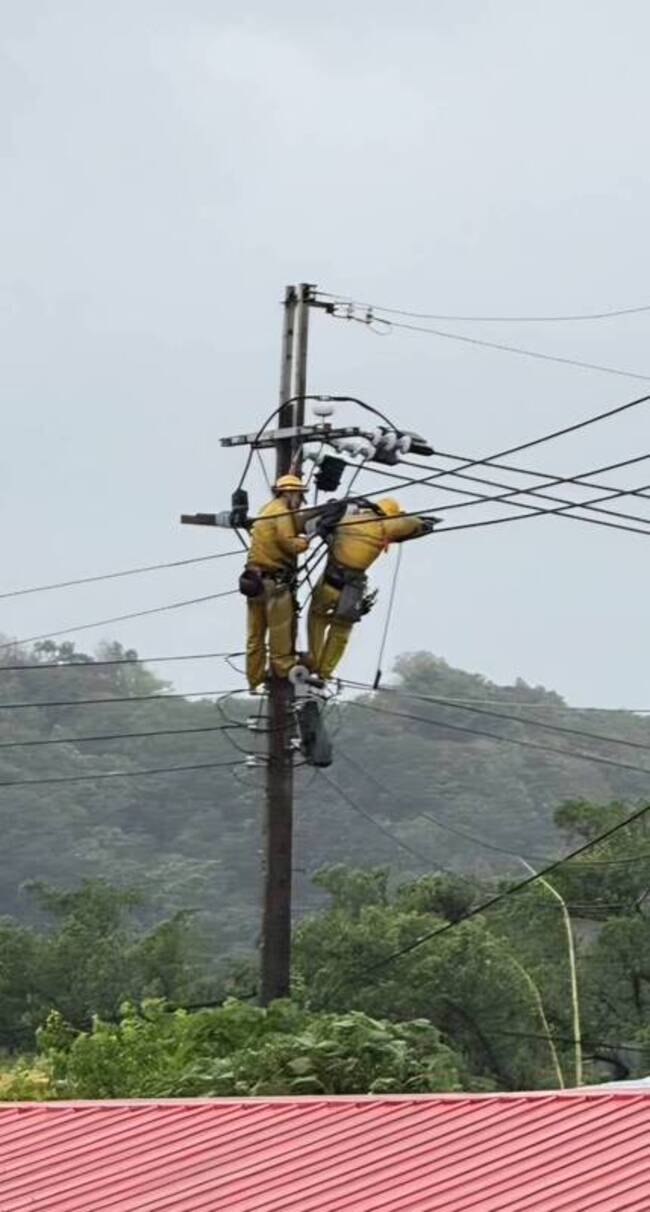 基隆驟雨逾3千戶停電　上午10時全數復電 | 華視新聞