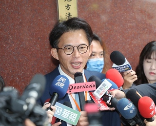 黃國昌否認小姨子出資凱思喊告　鏡週刊：將提誣告