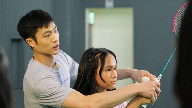 周天成北極羽球賽獲10萬激勵金　捐關愛之家做公益 | 華視新聞