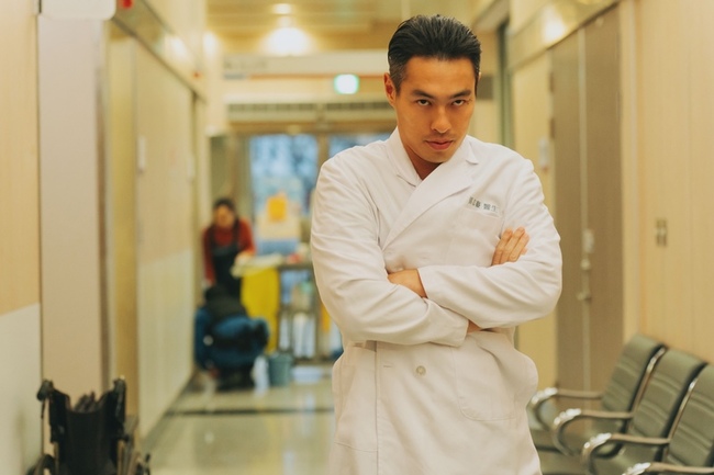 監獄劇飾純真黑道老大  楊祐寧詮釋「溫度霸凌」 | 華視新聞