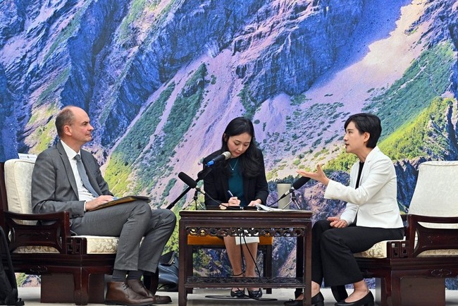 鄭麗君：循環經濟立法研擬中　盼與歐盟交流合作 | 華視新聞