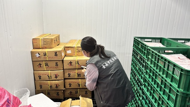 台南攔截300公斤有疑慮豬背皮　將退回上游銷毀 | 華視新聞
