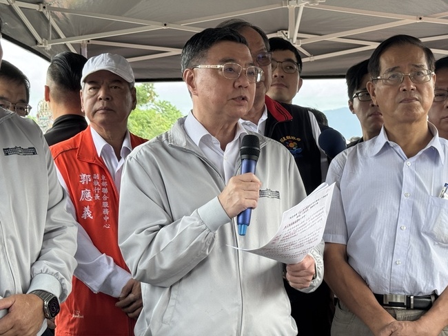 卓榮泰視察光復災區　汛期前交通及堤防安全將提升 | 華視新聞