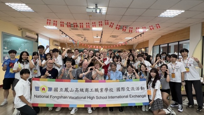 教部推中小學國際交流　學生體驗印度上課 | 華視新聞