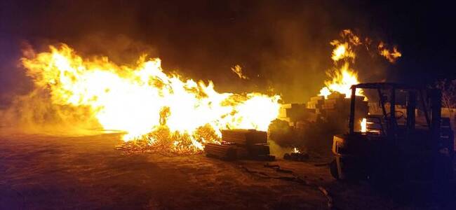 澎湖工地木棧板火警　灌救逾3小時撲滅 | 華視新聞