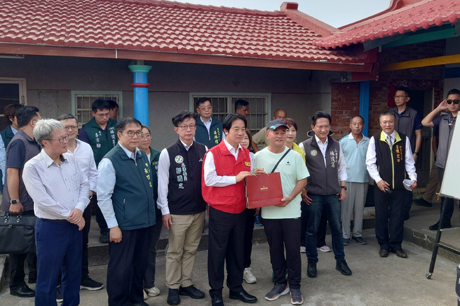 賴總統訪視台南風災修繕　允特別預算改善基礎設施 | 華視新聞