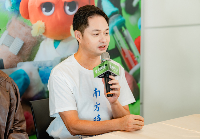 鄭有傑「南方時光」拍打戲  笑稱吳慷仁因此離台 | 華視新聞