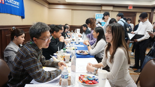 台企業美國擴廠人力需求大　上千留學生湧入求職 | 華視新聞