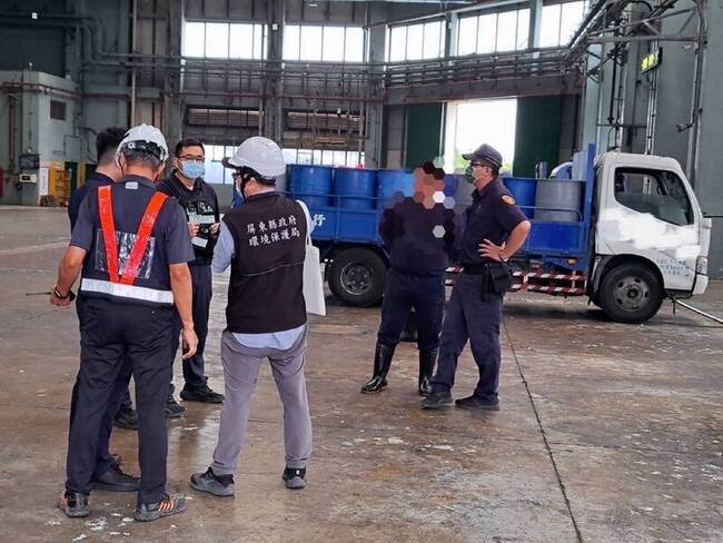 強闖屏東焚化廠欲倒外縣市廚餘案　屏檢聲押2人 | 華視新聞