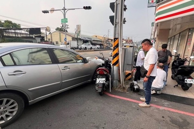 南投中寮萬善堂金牌香油錢遭竊　嫌辯擲筊獲准偷 | 華視新聞