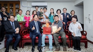 百歲人瑞數5749人創新高　最年長122歲也創紀錄