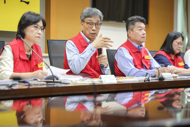 防堵非洲豬瘟　中央組疫調團隊助中市府釐清盲點 | 華視新聞