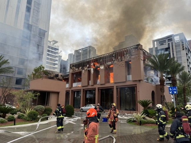 新北新店木造樣品屋火警　半小時撲滅無人受困 | 華視新聞