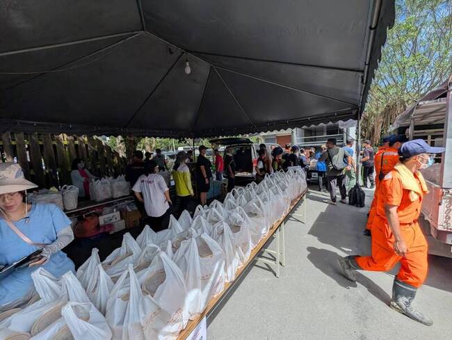 便當匡列逾9千萬遭質疑 花縣府：開口契約實花4千萬 | 華視新聞