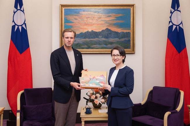 副總統：台灣積極調整策略 強化經濟與科技領域角色 | 華視新聞