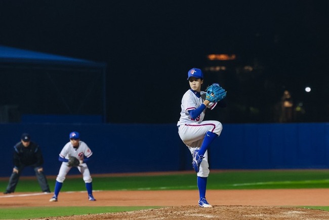 亞洲盃女棒賽台灣擊敗韓國　2日與日本爭冠 | 華視新聞