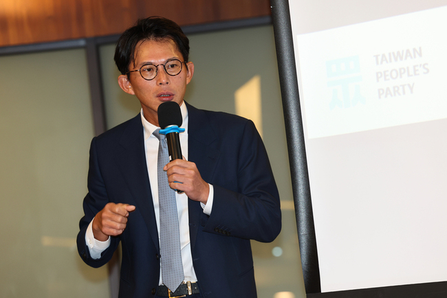 黃國昌：相信未來10年　台灣須採行聯合政府模式 | 華視新聞