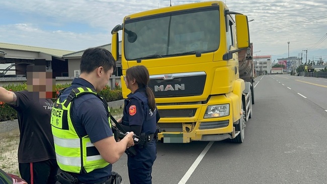 里港分局取締違規砂石車清晨也不放過 2個月抓360件 | 華視新聞