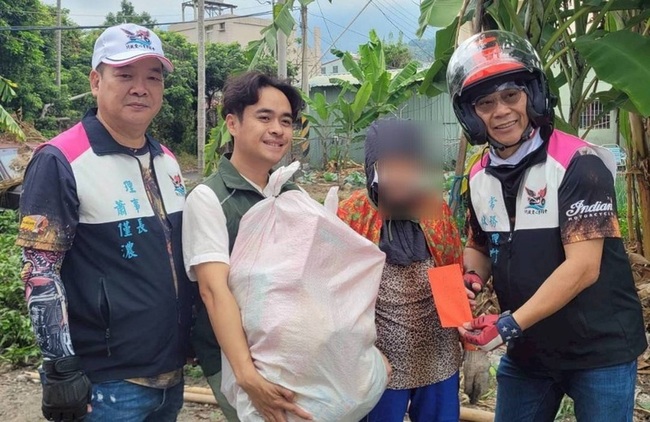 重機騎士獻愛南投　捐愛心物資、慰問金助弱勢 | 華視新聞