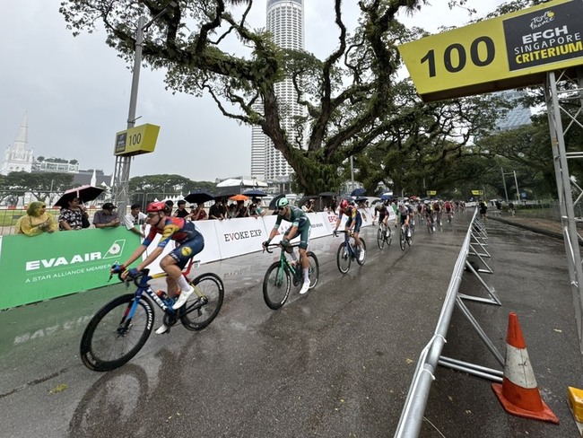 環法星國繞圈賽義車手奪冠  英車手「盤爺」現身吸睛 | 華視新聞