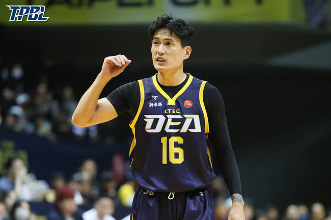 TPBL特攻末節強攻嚴防逆轉攻城獅　開季5戰4勝 | 華視新聞