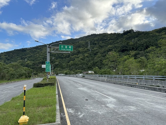 要國軍挖墳？ 花蓮縣府澄清與季連成無此對話 | 華視新聞